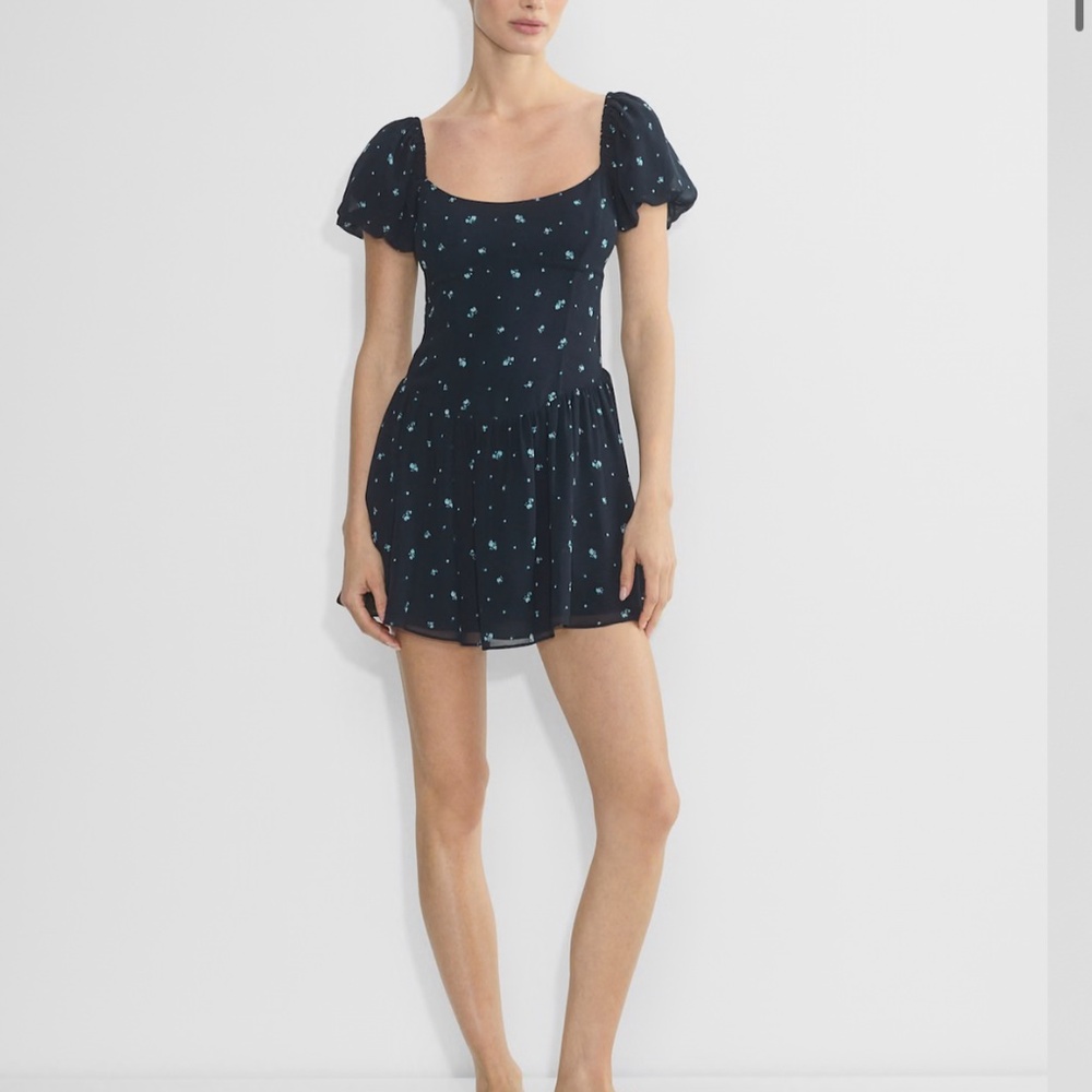 Aritzia Sunday Best Gwen Dress